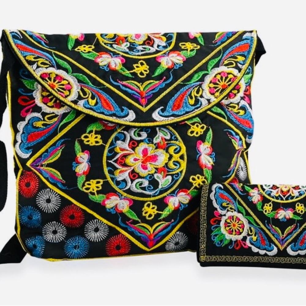 Embroidered Black and Multicolor Women's Bag Set